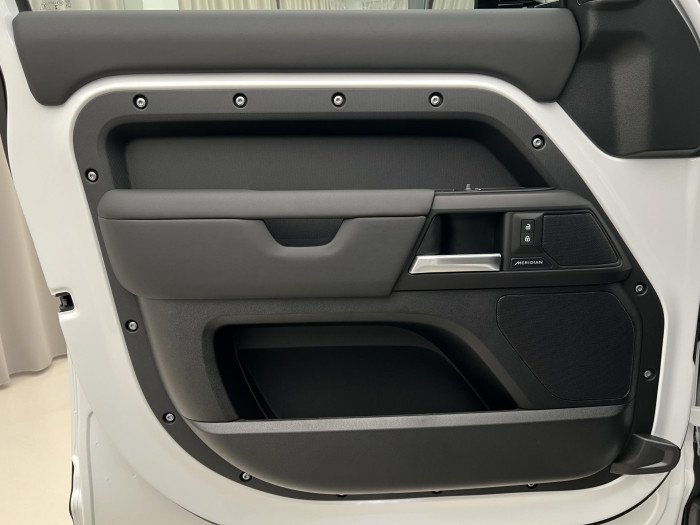 Land Rover Defender 110 D200 S AWD Aut REZERVACE 3.0 d