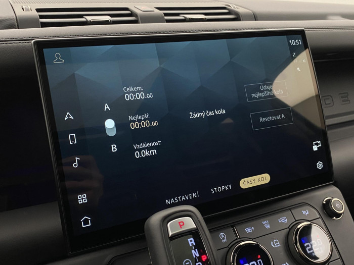 Land Rover Defender OCTA BLACK P635