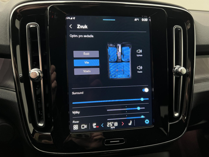 Volvo EX40 PURE ELECTRIC TWIN PLUS AUT CZ