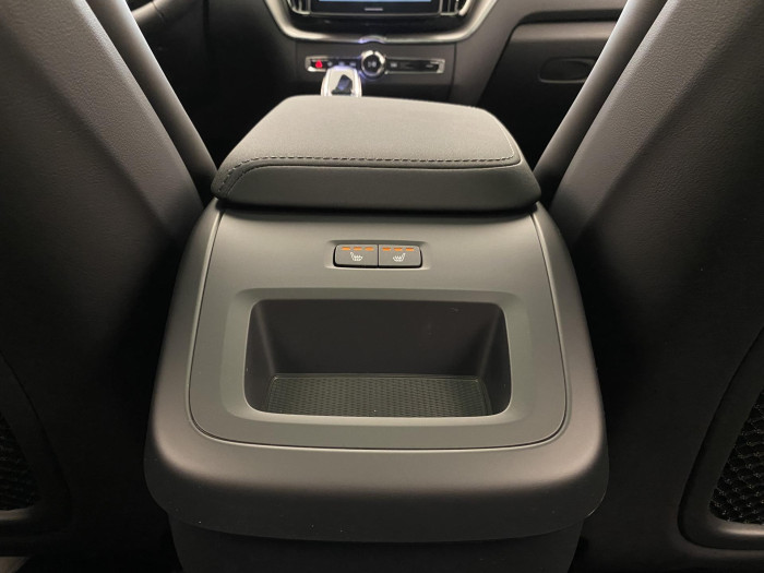 Volvo XC60 B5 AWD AUT PLUS BLACK EDITION