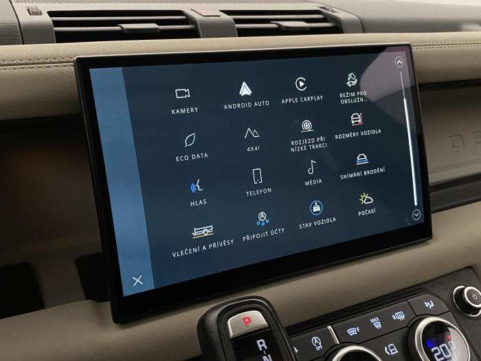 Land Rover Defender D250 AWD SE AUT CZ 3.0 d SE