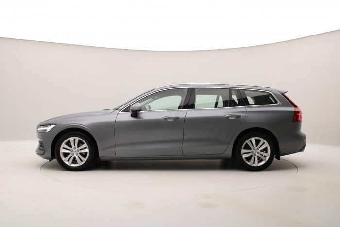 Volvo V60 B4 MOMENTUM AUT REZERVACE 2.0 Momentum