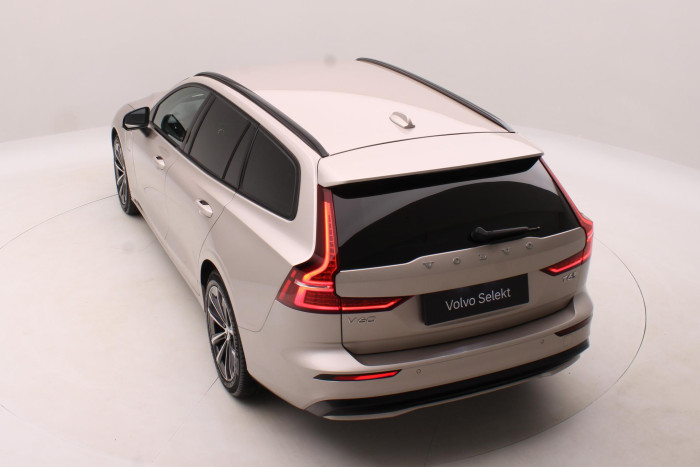 Volvo V60 T6 AWD PLUG-IN DARK PLUS CZ