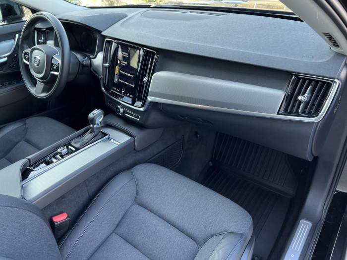 Volvo V90 CROSS COUNTRY D4 AWD Aut 1.maj 2.0 d