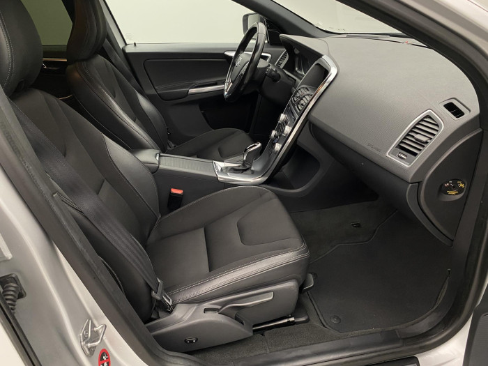 Volvo XC60 D4 AWD MOMENTUM AUT 2.4 d Momentum