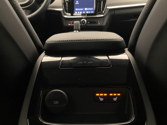 Volvo V90 T6 AWD RECHARGE DARK PLUS