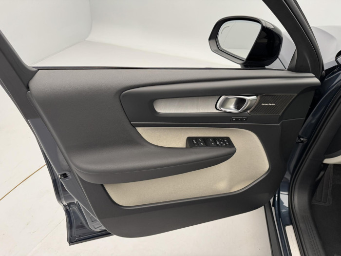 Volvo XC40 B4 AUT DARK ULTRA
