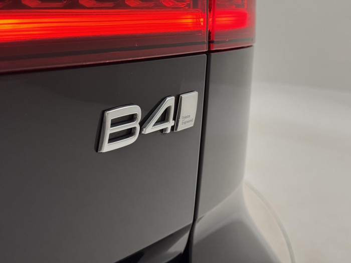Volvo V60 B4 MOMENTUM POLESTAR REZERVACE 2.0 Momentum