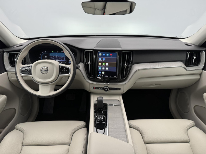 Volvo XC60 B5 AWD PLUS DARK AUT CZ 1.maj.