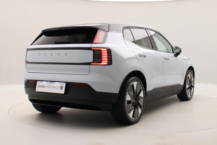 Volvo EX30 PURE ELECTRIC TWIN AWD ULTRA