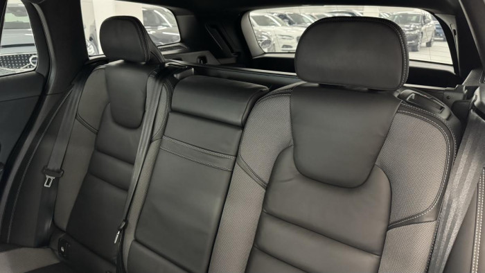 Volvo V60 D4 R-DESIGN POLESTAR REZERVACE 2.0 d