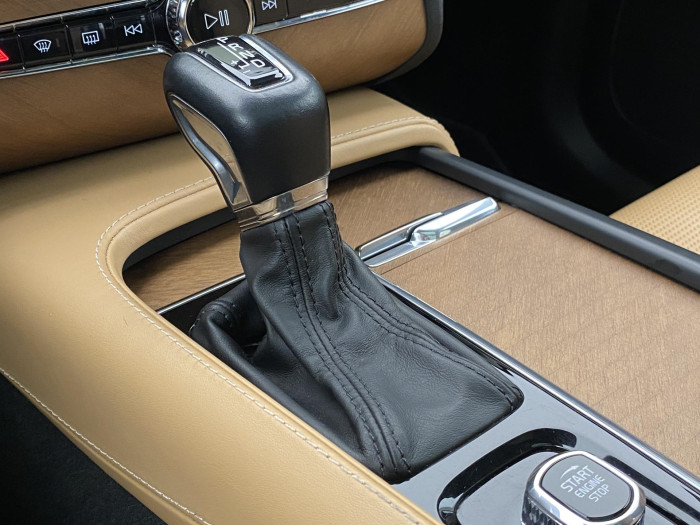 Volvo XC90 T6 AWD INSCRIPTION AUT CZ 7m