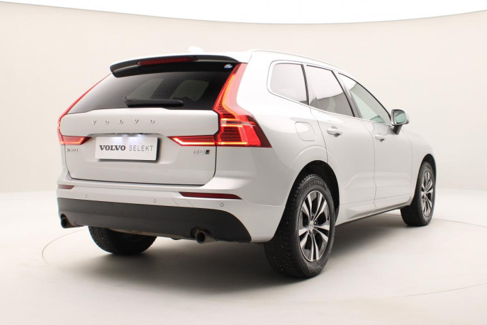 Volvo XC60 B5 AWD MOMENTUM AUT 1.maj. 2.0 Momentum