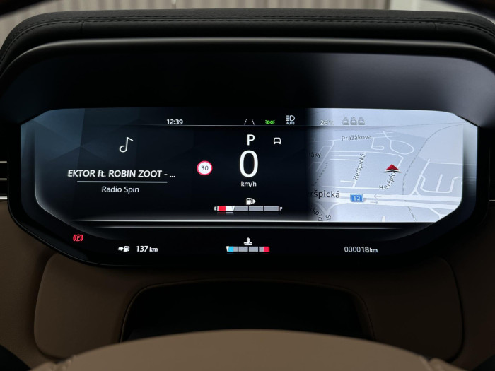 Land Rover Range Rover Sport D300 DYNAMIC SE REZERVACE 3.0 d Dynamic SE