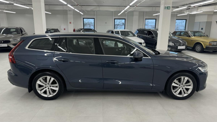 Volvo V60 B4 MOMENTUM ADVANCED REZERVACE 2.0 Momentum