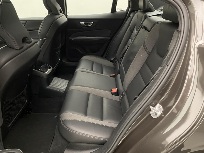 Volvo S60 T6 AWD PLUS DARK RECHARGE AUT