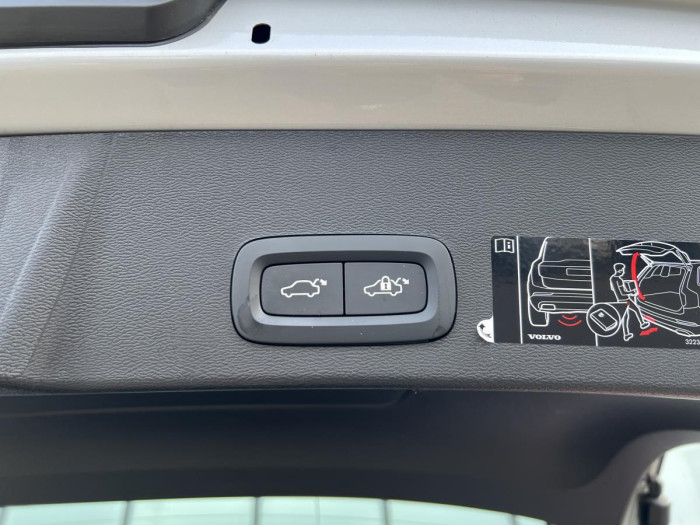 Volvo XC40 D3 INSCRIPTION 1.maj. 2.0 d