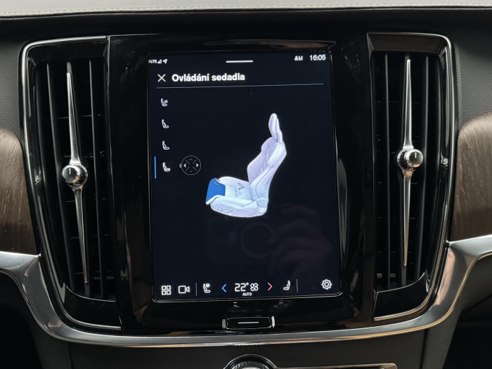 Volvo V90 B6 AWD ULTIMATE REZERVACE