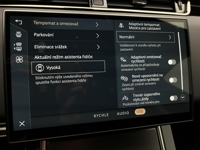 Land Rover Range Rover Evoque D200 DYNAMIC SE AWD AUT CZ 2.0 d Dynamic SE