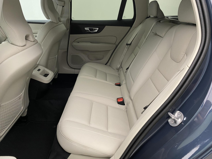 Volvo V60 B4 AUT BRIGHT PLUS