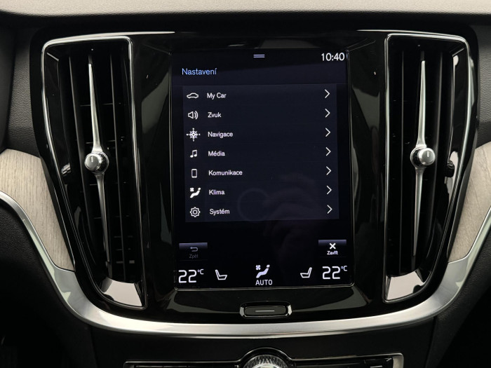 Volvo V60 CC B5 AWD PRO AUT CZ 2.0 CC CC