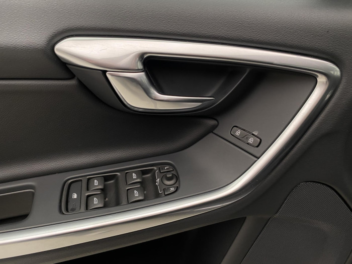 Volvo V60 D3 MOMENTUM CZ 2.0 d Momentum