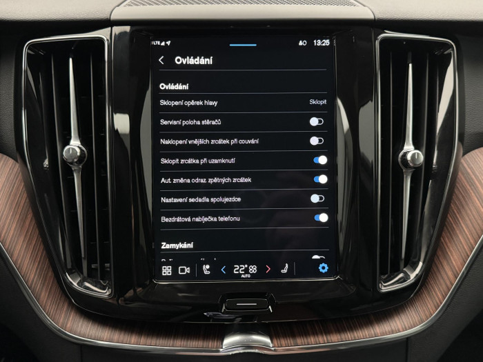 Volvo XC60 T8 AWD RECHARGE BRIGHT PLUS