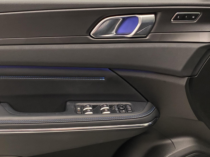 Lynk & Co 01 PHEV DCT AUT REZERVACE