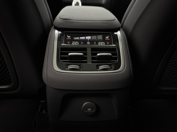 Volvo XC90 T8 AWD RECHARGE ULTIMATE CZ