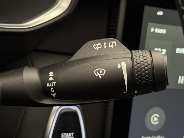 Lynk & Co 01 PHEV DCT AUT 1.maj