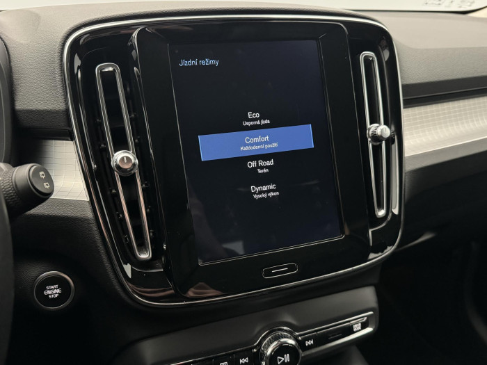 Volvo XC40 D4 AWD MOMENTUM AUT 2.0 d Momentum