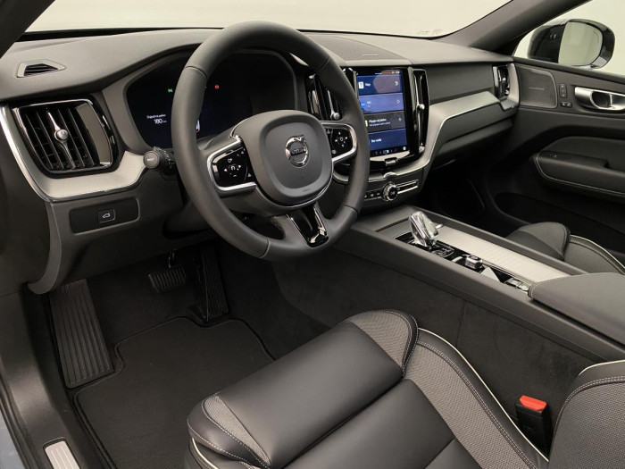 Volvo XC60 B4 AWD AUT DARK PLUS 2.0 Plus