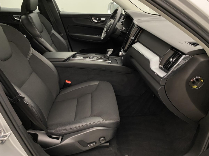 Volvo XC60 D4 AWD MOMENTUM REZERVACE 2.0 d Momentum