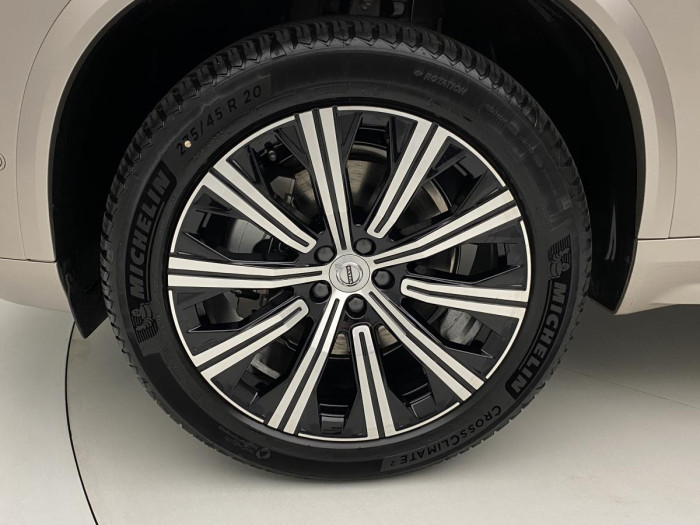 Volvo XC90 B5 AWD AUT BRIGHT PLUS 7míst 2.0 Plus