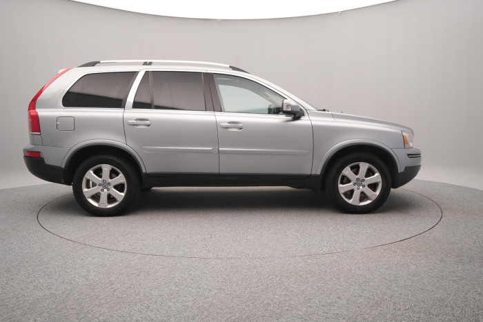 Volvo XC90 D5 AWD SUMMUM AUT 7 míst CZ 2.4 d Summum