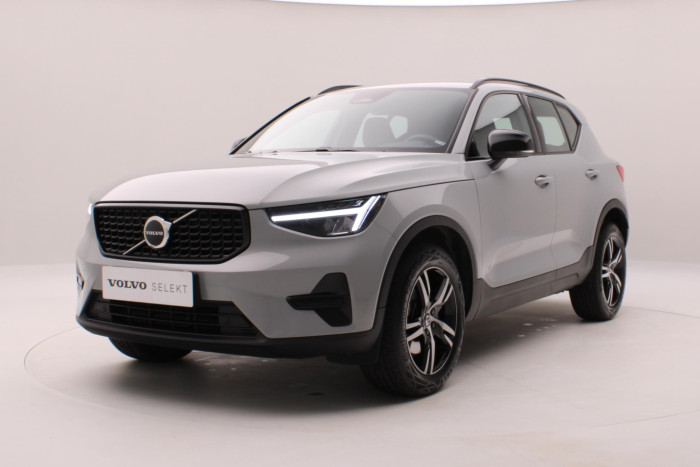 Volvo XC40 B3 DARK PLUS AUT CZ