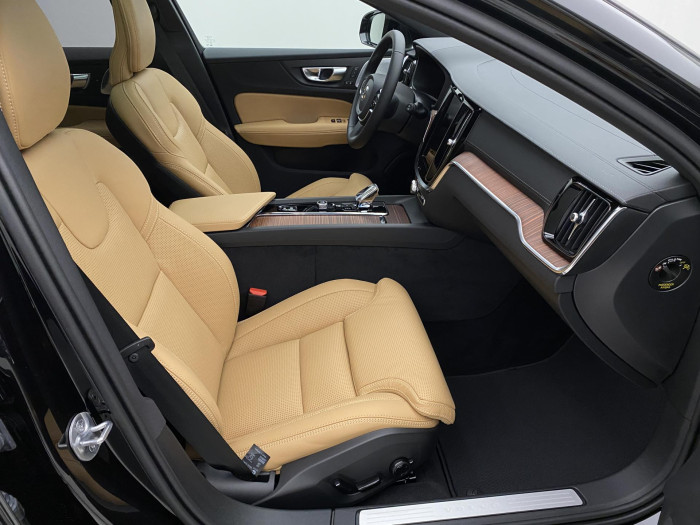 Volvo V60 B4 AUT DARK ULTRA