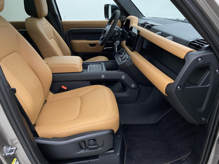 Land Rover Defender 110 P525 V8 EDITION REZERVACE 5.0 V8 Edition