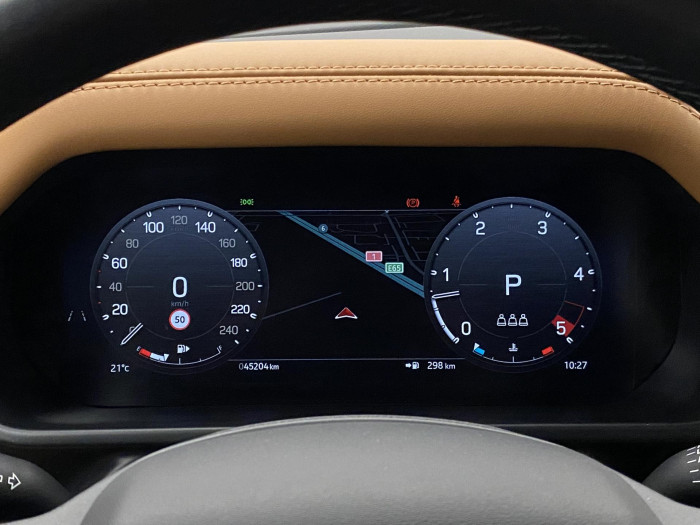 Land Rover Defender D300 HSE AUT AWD REZERVACE 3.0 d