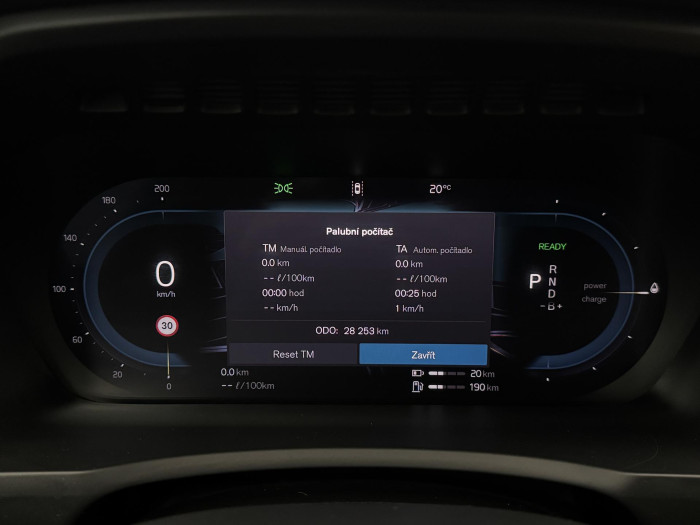 Volvo XC90 T8 AWD RECHARGE REZERVACE