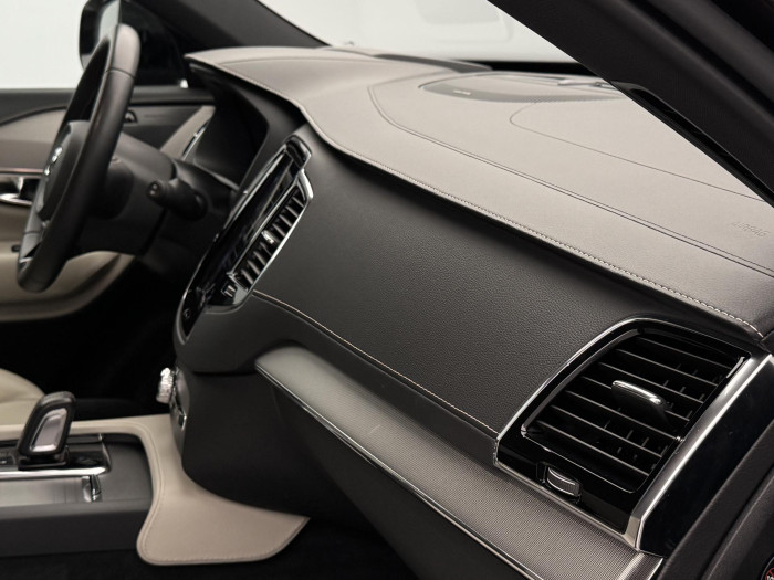 Volvo XC90 B5 AWD R-Design 7Míst 1.maj CZ