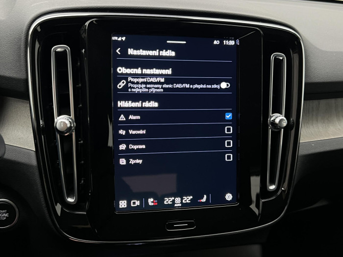 Volvo XC40 B4 PLUS BRIGHT AUT CZ