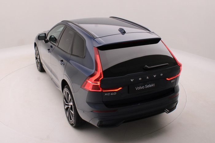 Volvo XC60 B5 AWD DARK PLUS AUT