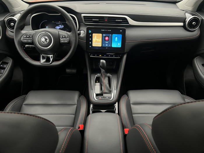 MG ZS 1.0T EXCLUSIVE AUT CZ 1.maj. 1.0 Exclusive
