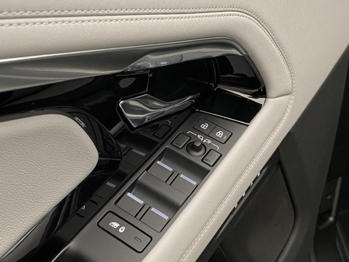 Land Rover Range Rover Evoque D200 R-DYNAMIC SE AWD AUT 2.0 d Dynamic SE