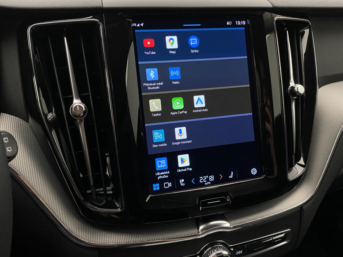 Volvo XC60 B4 AWD DARK PLUS REZERVACE