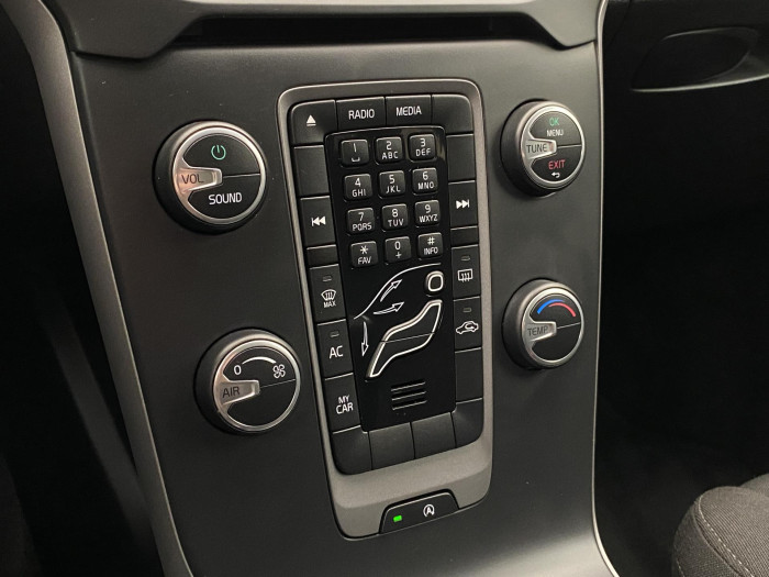 Volvo V40 T2 KINETIC CZ