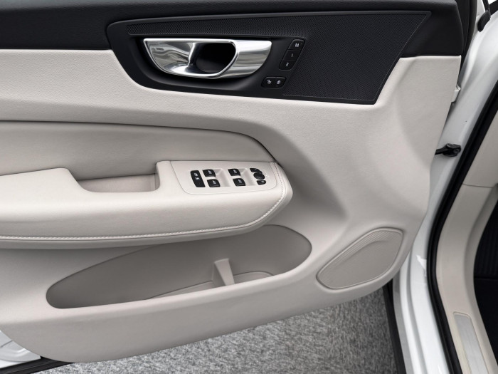 Volvo XC60 T6 AWD RECHARGE BRIGHT PLUS CZ