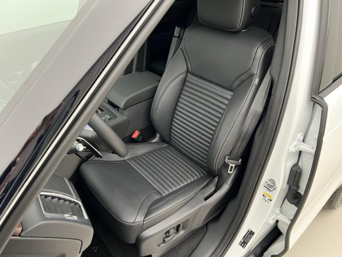 Land Rover Discovery D250 DYNAMIC SE AWD Aut 3.0 d Dynamic SE