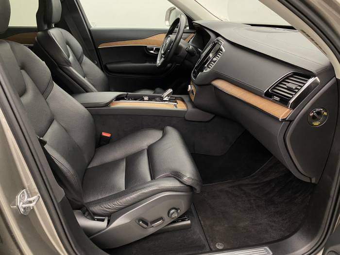 Volvo XC90 B5 AWD INSCRIPTION AUT CZ 7m